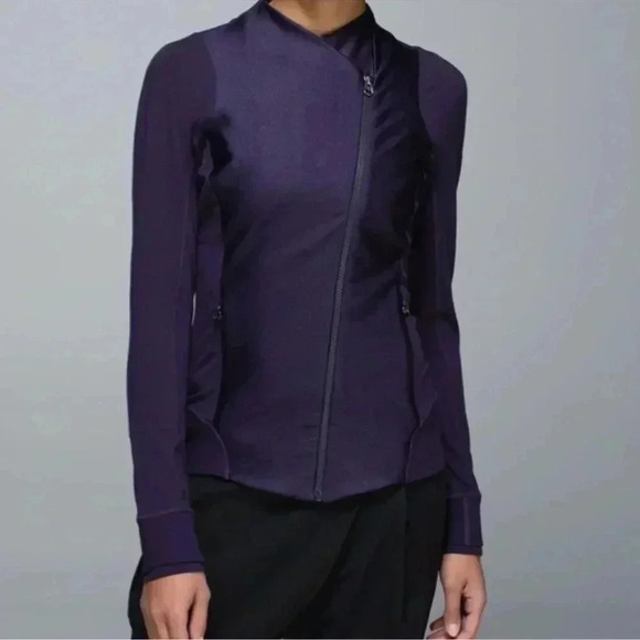 Lululemon Athletica ‘Emerge Renewed’ in Black Grape Long Sleeve Jacket Size 4 - Picture 1 of 9